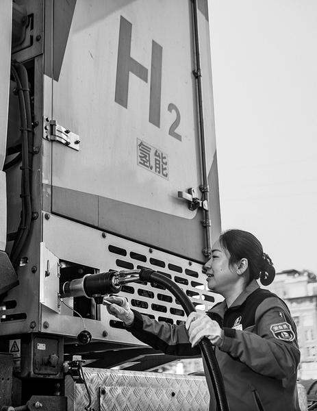 国内首座地下储氢井加氢站累计供氢突破400吨