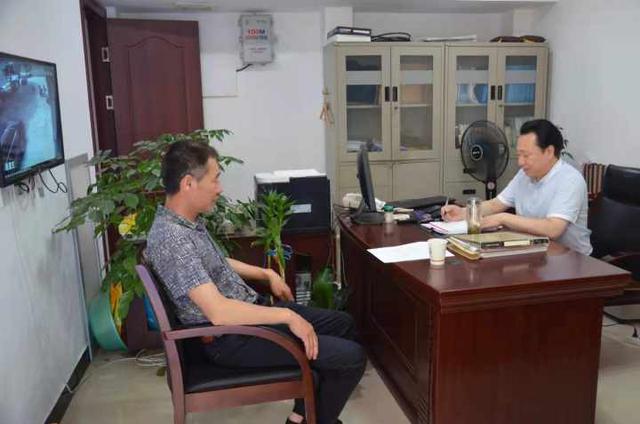 一份工作连干30年是种什么体验?来看看这位最美信访干部咋做的休闲区蓝鸢梦想 - Www.slyday.coM 一份工作连干30年是种什么体验?来看看这位最美信访干部咋做的休闲区蓝鸢梦想 - Www.slyday.coM