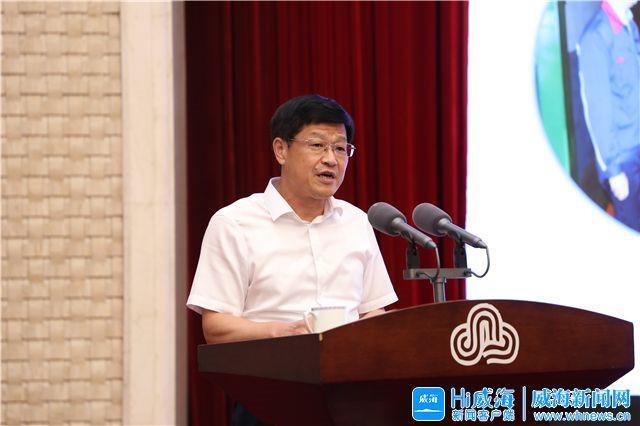 威海荣成市委书记包希安:学典型转作风 让群众看到实实在在成效