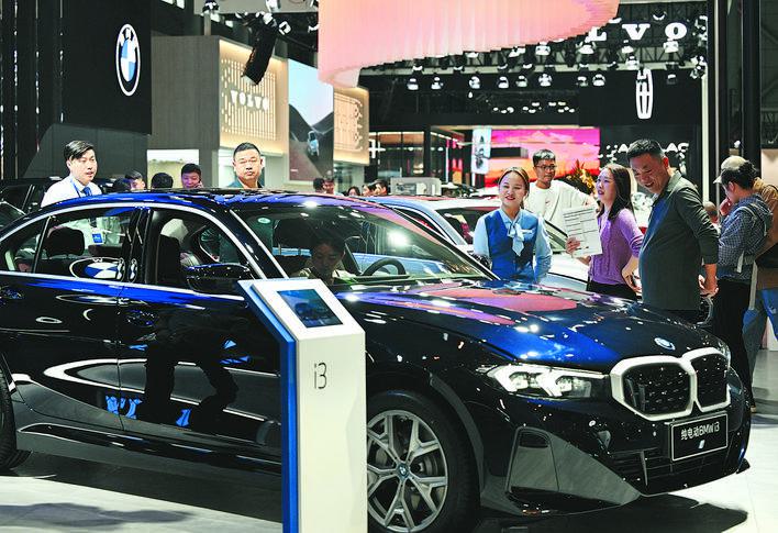 55万人逛展 销售额37.9亿元