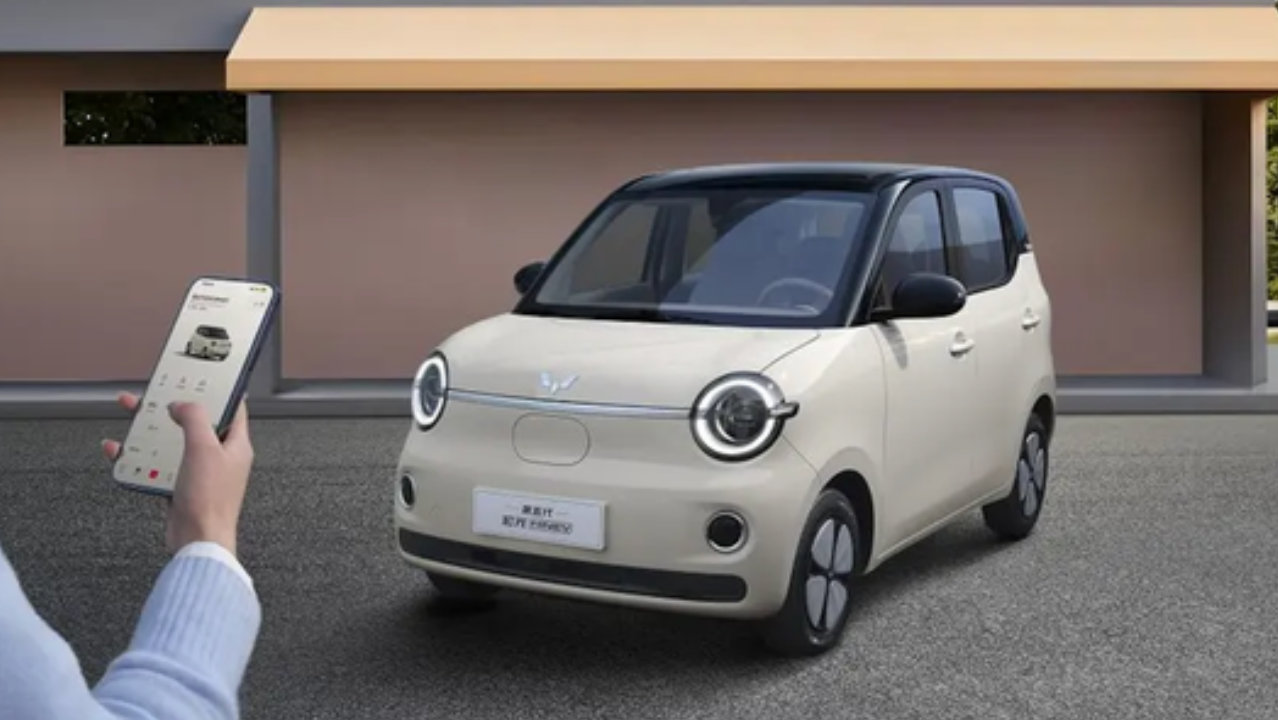 神车再卷天花板！第五代宏光MINIEV上市，4.48万起！