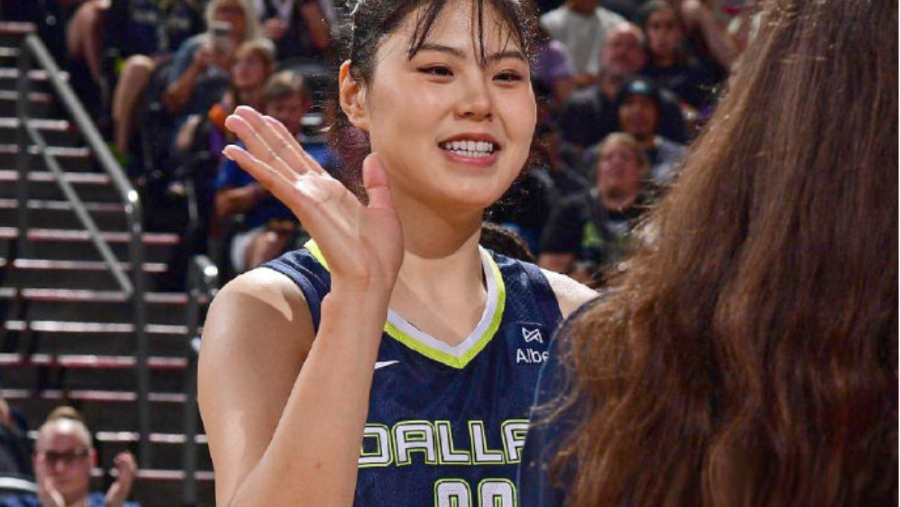 高效回归！李月汝复出首秀砍8+8，飞翼轻取狂热斩获季前赛开门红
