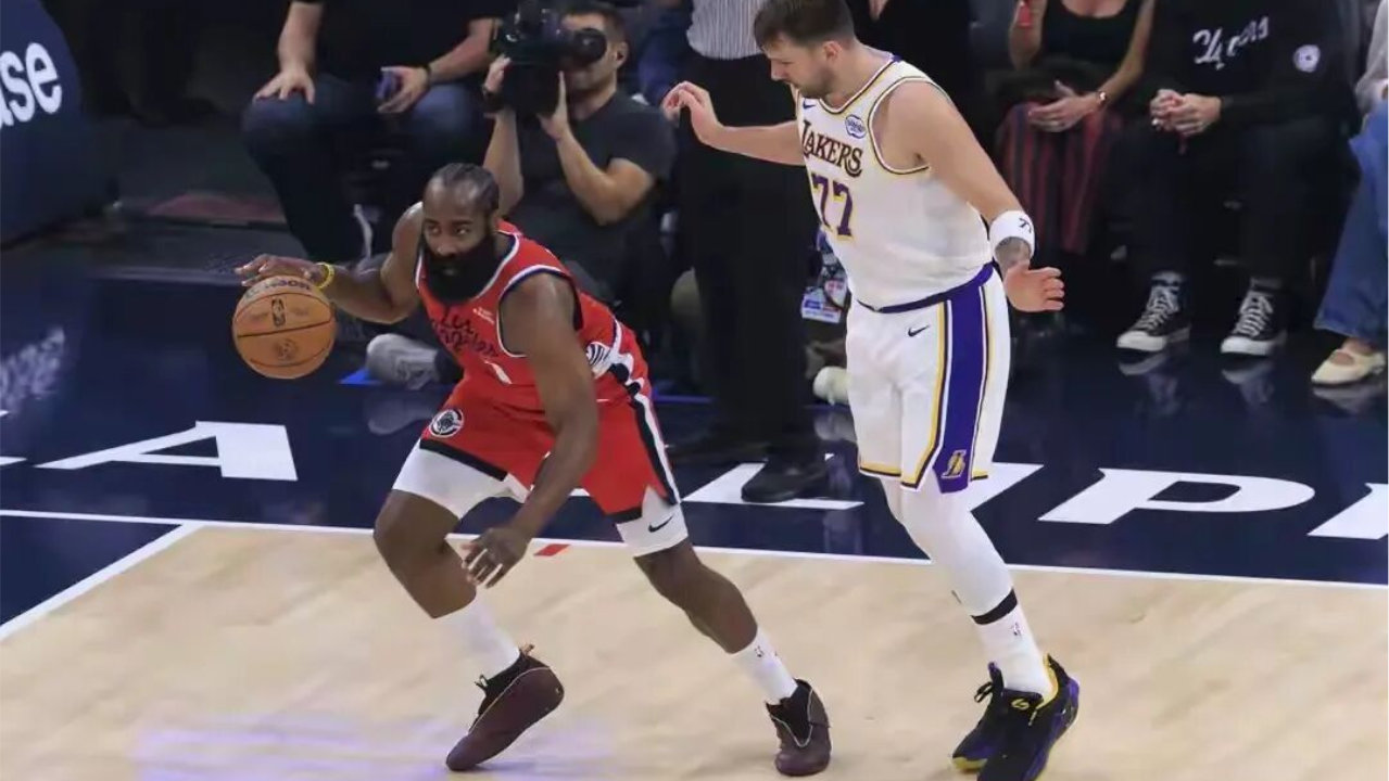 快船终于赢了！伦纳德哈登合力发威，湖人还是只靠詹姆斯硬撑