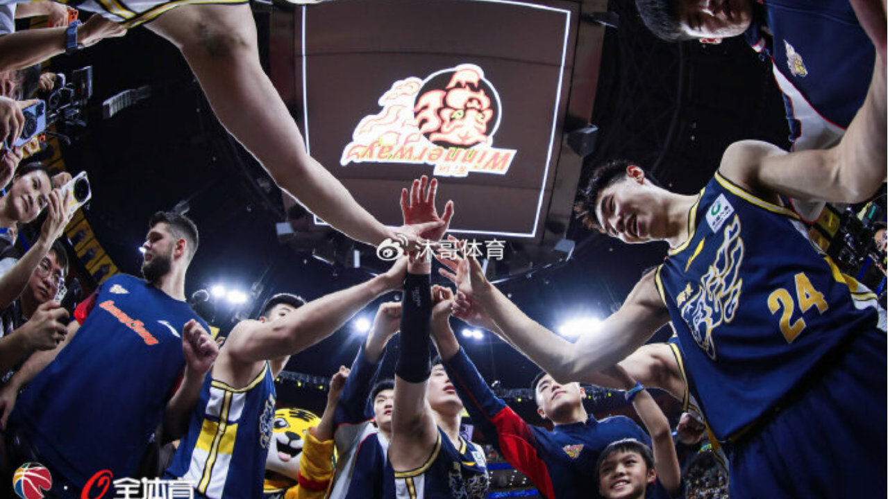 CBA季后赛G3：广东主场力克广州2-1逆转晋级八强 次轮将迎战北京男篮