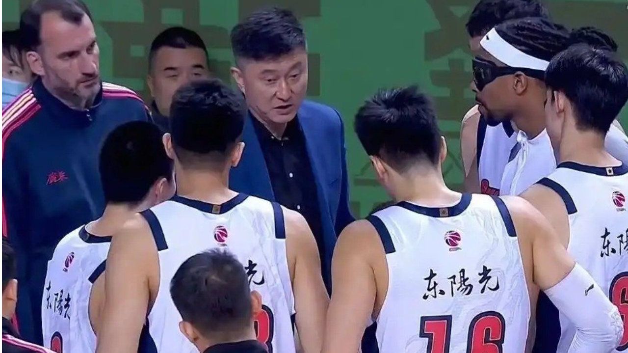 广东获45万奖金，上海4外援离队，山东裁掉鲍威尔，孙铭徽休战6-8周