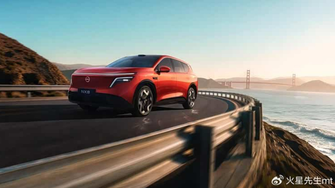 东风日产NX8携手上新了故宫，推出限定车色
