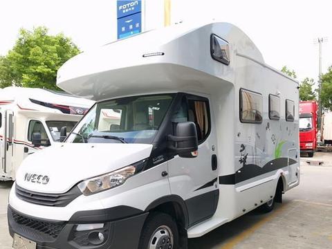 上海伟昊进口依维柯无拓展房车,原装进口特价优惠十万起