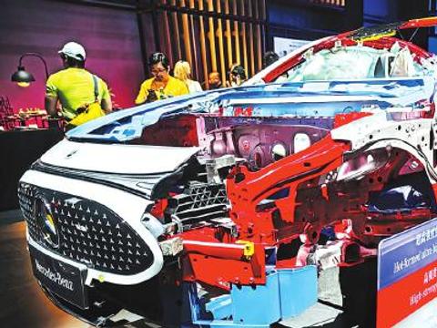 智驾降温，安全提档