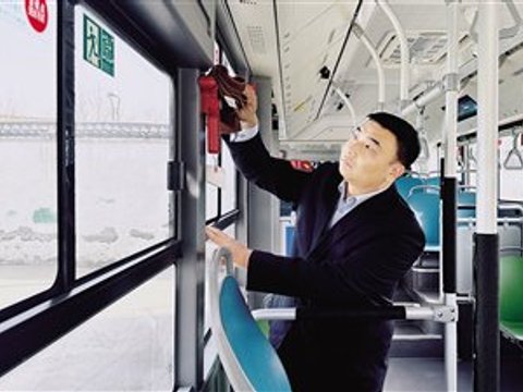 10年春运路 温暖归家人