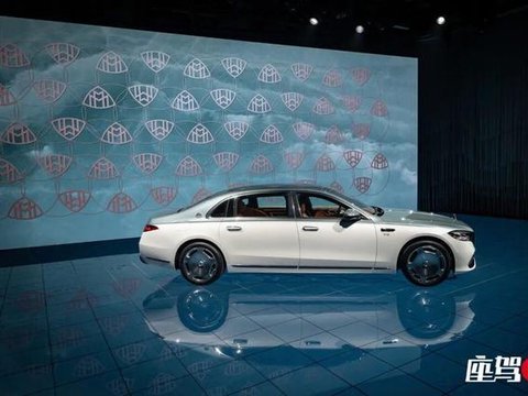 智能数字化时代的“至臻豪华”是什么样子？新一代迈巴赫S级轿车全球首秀 | CAR NEWS