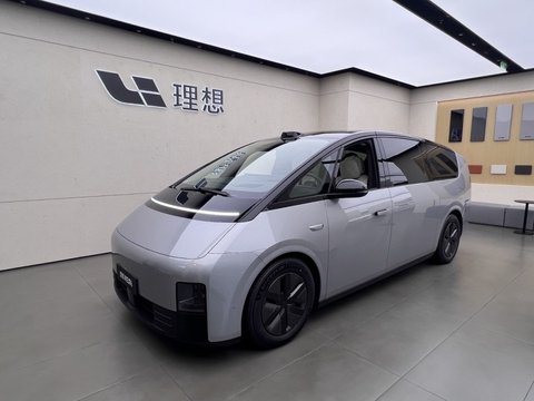 理想失速：最会赚钱的新势力，为何留不住人了？ 正观新闻