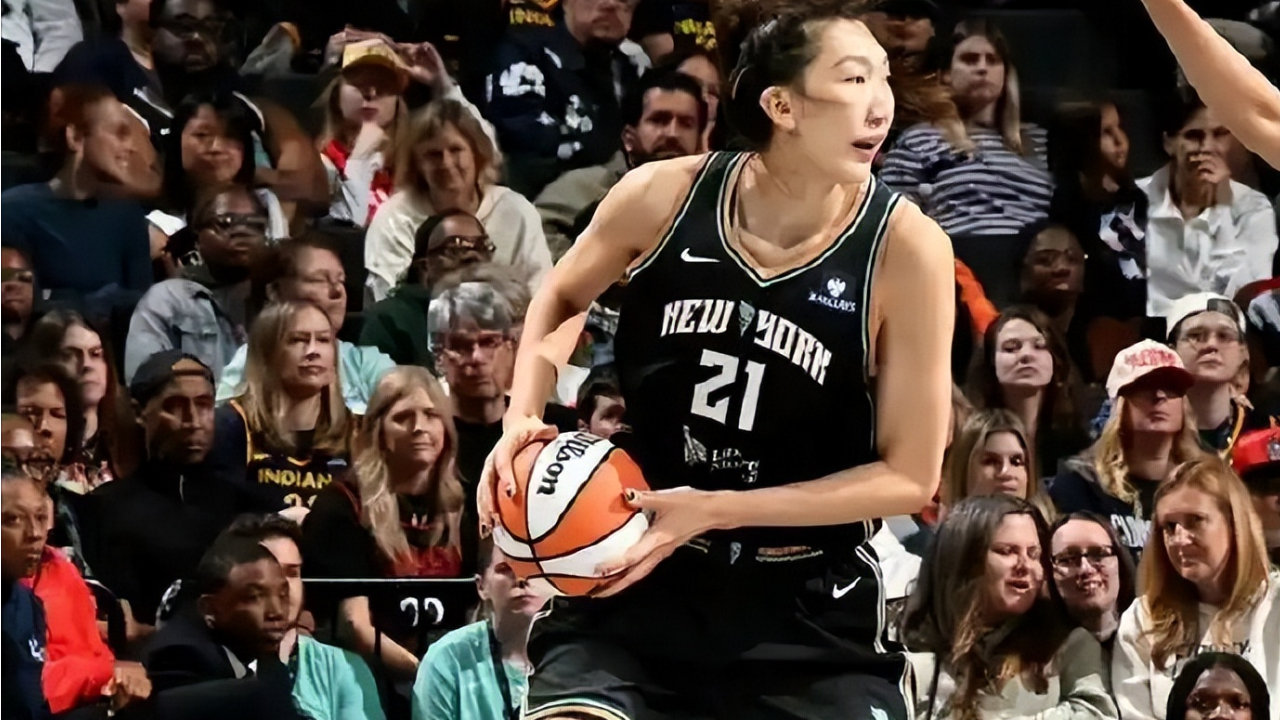 时隔三年重返WNBA！韩旭首秀斩全场最高20分，难阻自由人季前赛落败