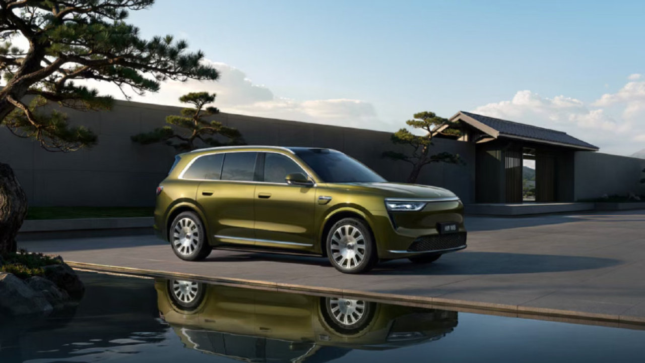 38.98万起，问界新M8开启预售，十五亿研发投入实现六大新跃升
