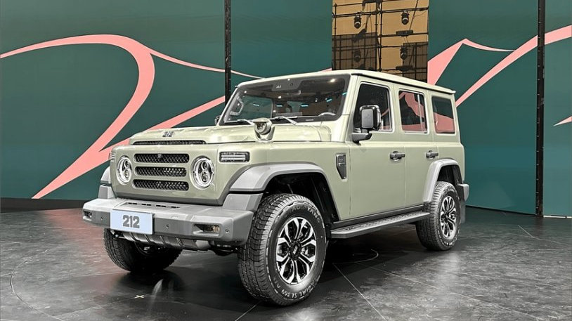 再发声明：212越野车爬坡翻车，北汽集团为啥慌了？