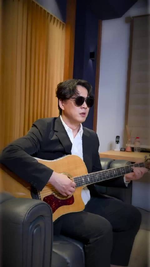 听听我为梁静茹写的歌曲“慢冷”