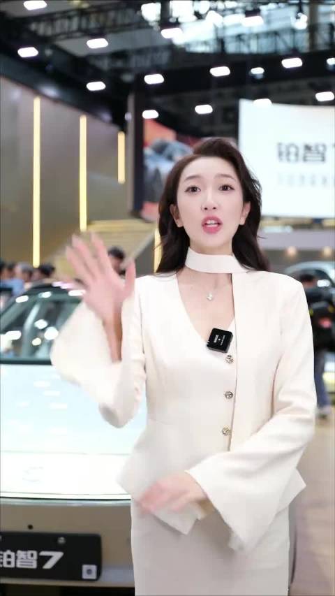 拍车三要素是什么?那一定是车好看x3!