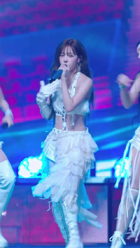 KBS舞台冬冬这个装造完全是神女下凡！