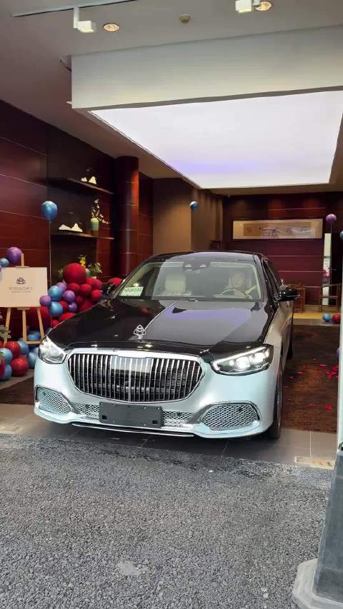 “在你赚钱的路上终究会有一辆迈巴赫”