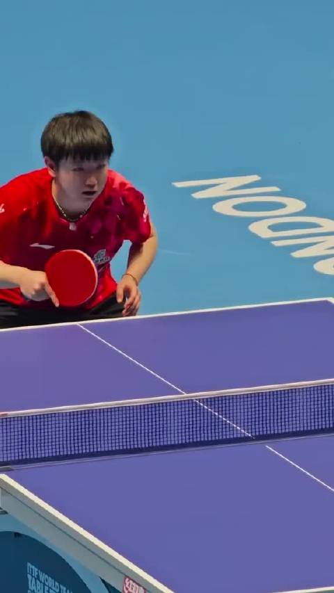 孙颖莎主动指出擦边球，助国乒女团七连冠