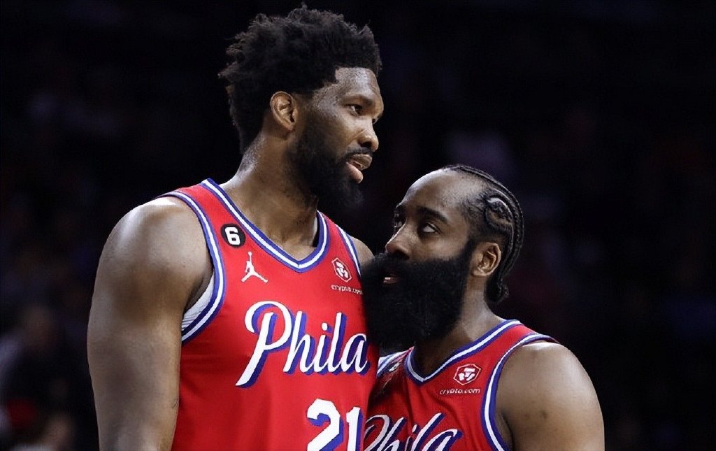 哈登高效砍分带队紧咬比分