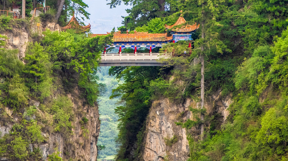 定西汽车站巷子藏着什么不为人知的秘密?