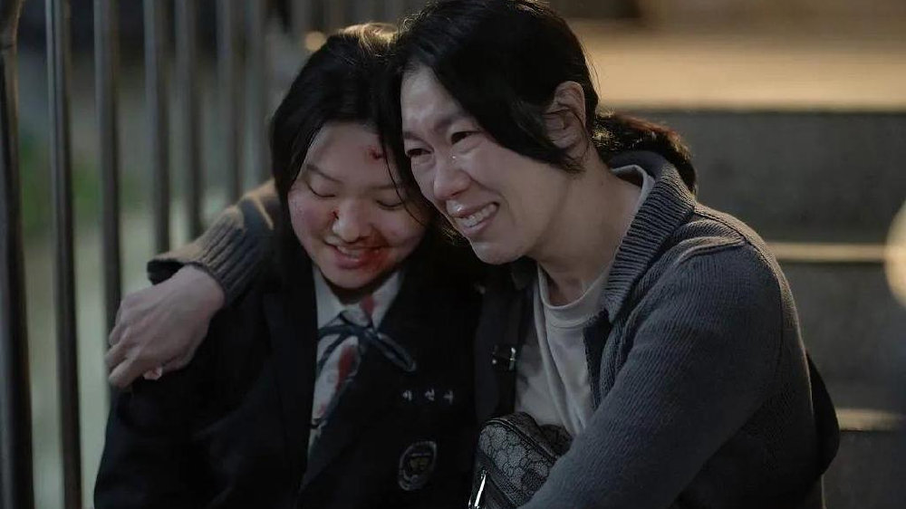 韩剧《黑暗荣耀2》第1集：文东恩稳赢，离不开朴妍珍的猪队友