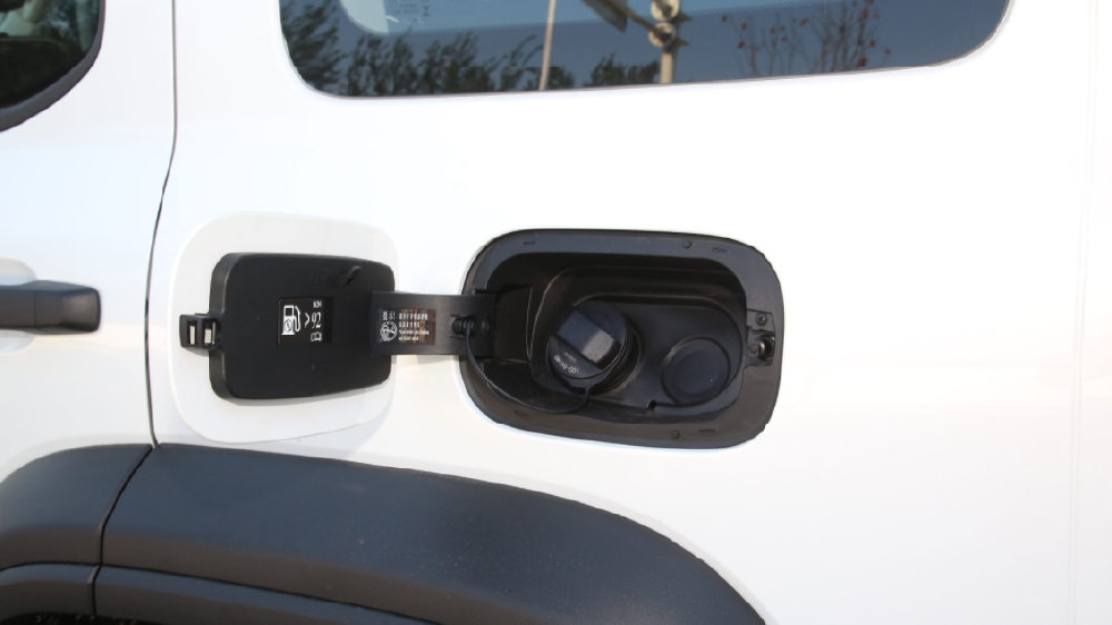 魏建军再提高压和常压油箱，二者区别大吗？