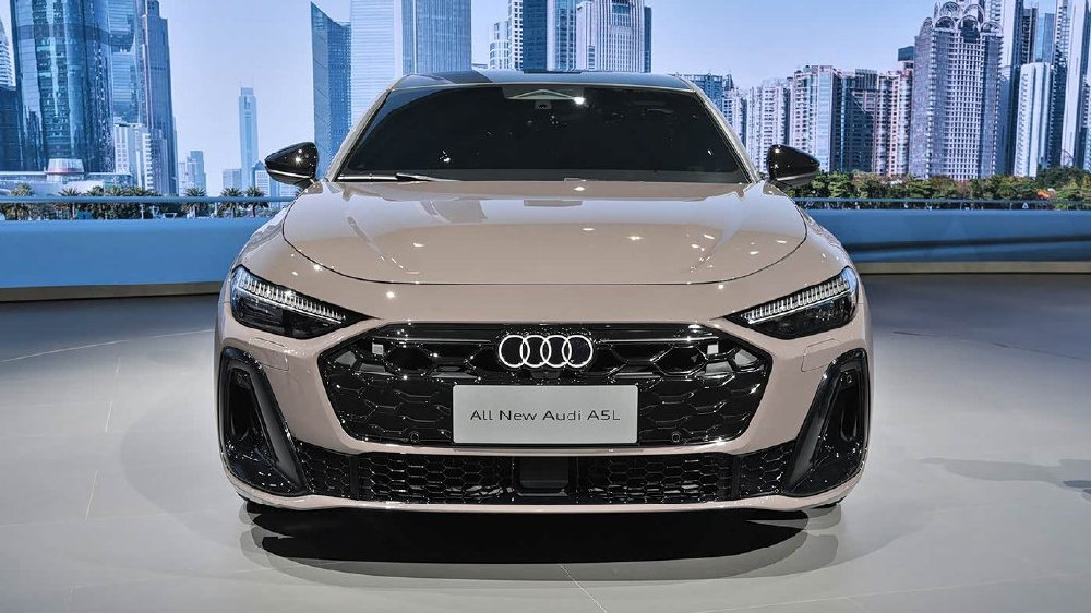 看到一汽奥迪A5L售价和配置，奔驰C级和宝马3系应该放心了