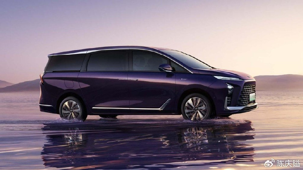 瞄准头等舱级别享受，全新GL8陆尊上市，33.99万元起