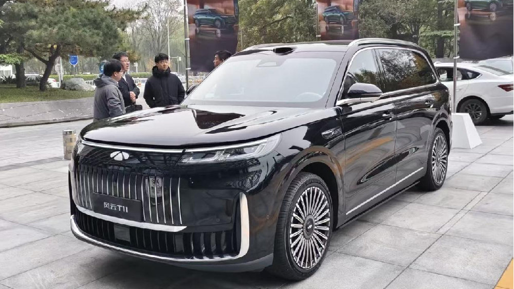 置换价17.99万起，大型SUV风云T11 让百万豪华体验触手可及