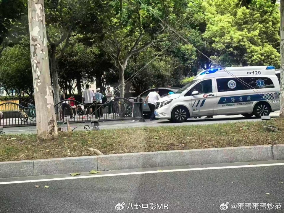 太倒霉！上海海港证实：被4S店员工开车撞伤的行人 就是22岁国脚
