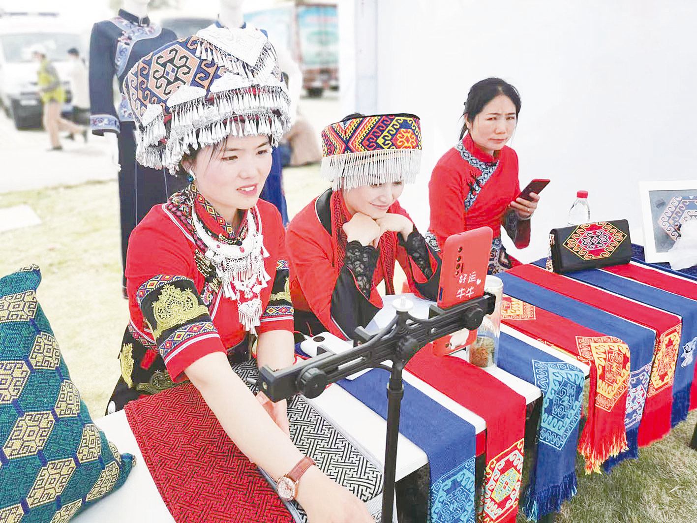 湖北：文旅直播推介乡村美景好物