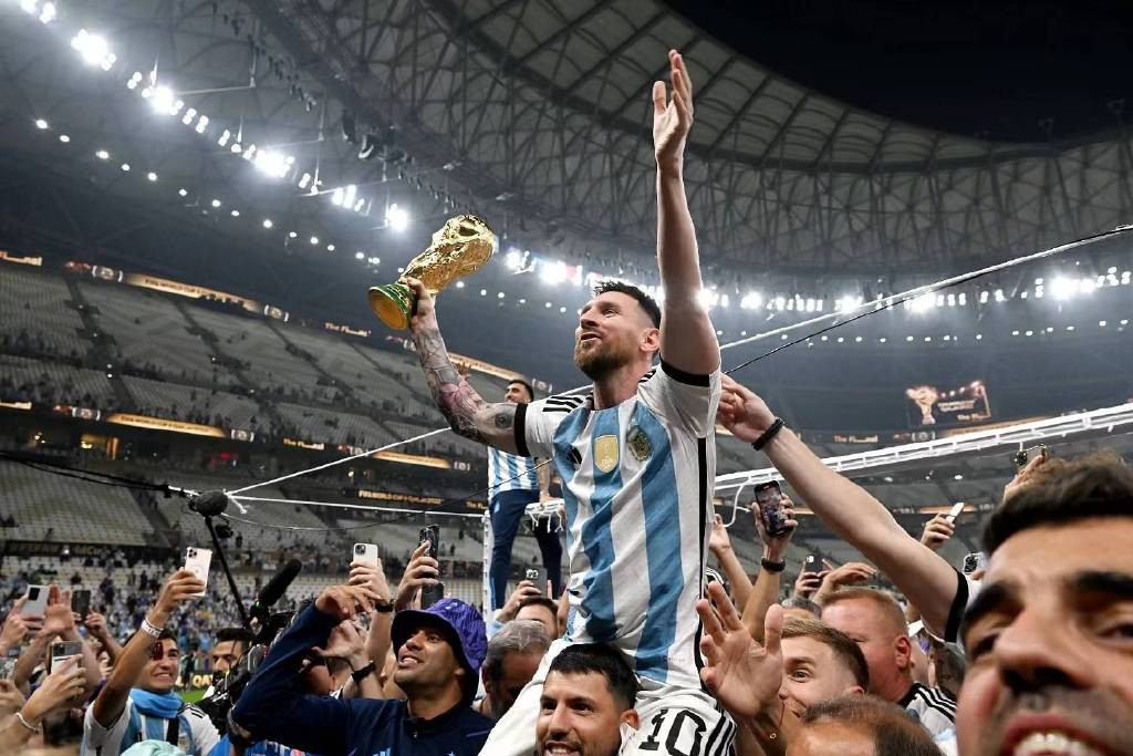 法国名宿狂喷梅西：在巴黎摆烂，不配得到列队欢迎，C罗才是传奇休闲区蓝鸢梦想 - Www.slyday.coM