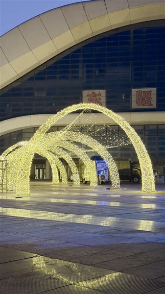 观海鸥、玩露营、逛市集 一站式打卡东疆“嘉年华”