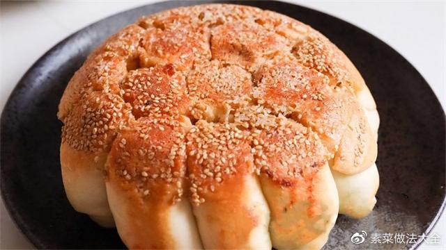 开云体育 kaiyun.com 官网入口面团加上脆底料直接扔进电饭煲立马变成脆底小面包简单好吃