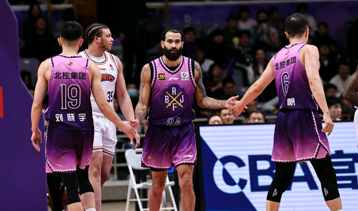 保持3外援原班人马！北控12人最强阵容浮现，闵鹿蕾能否打进8强？