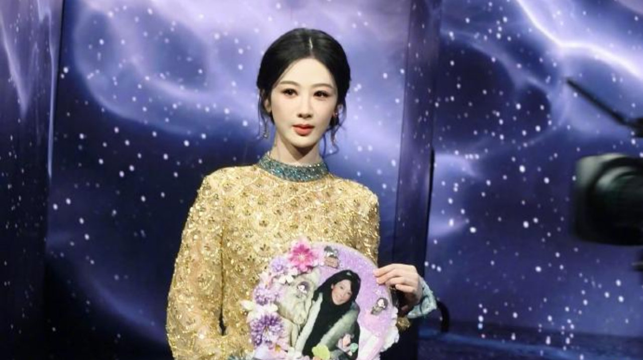 杨紫：舞台上的金色华光女神