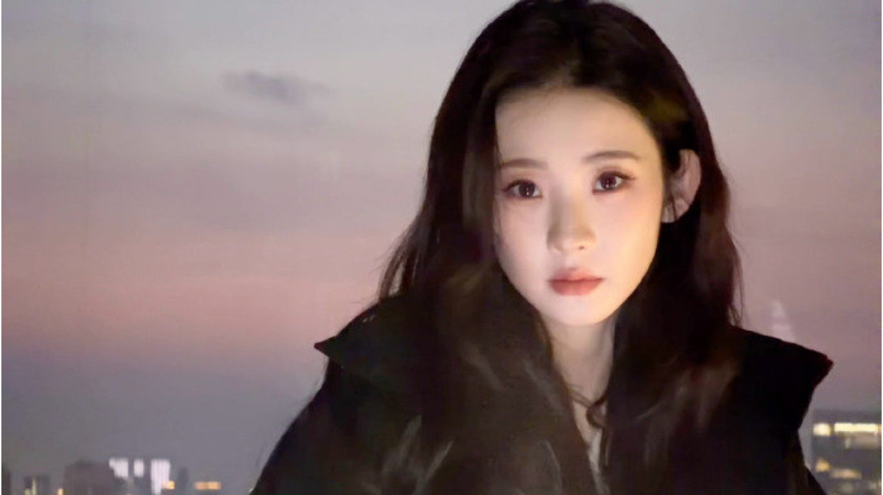 张艺凡：夜色中的静谧美人与氛围感王者