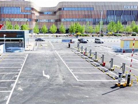 设超级充电示范站 “一秒一公里”极速补能