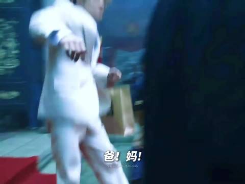 这个黄毛厉害，把小姑娘迷得死死的！