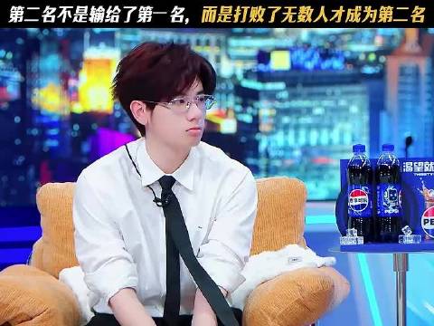 “我摊开双手，允许一切流走”