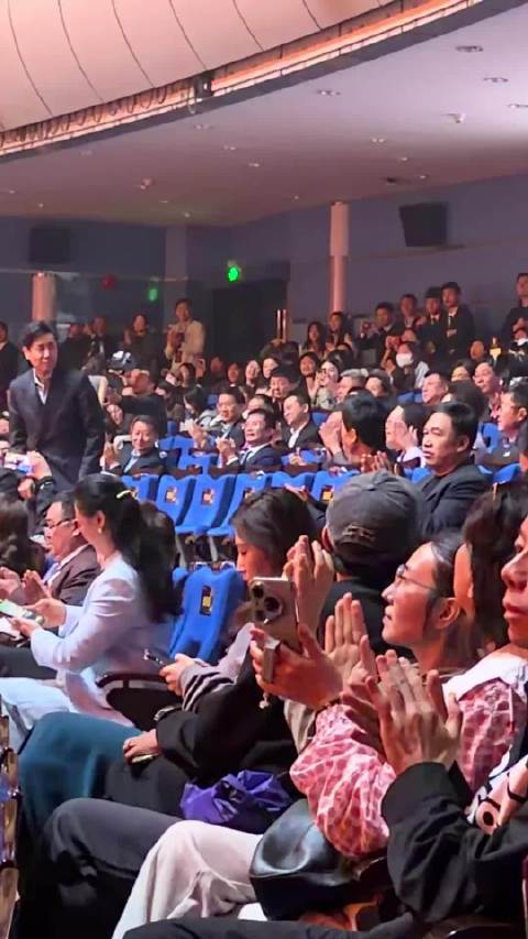 作品：《沉默的荣耀》 获最佳男主角