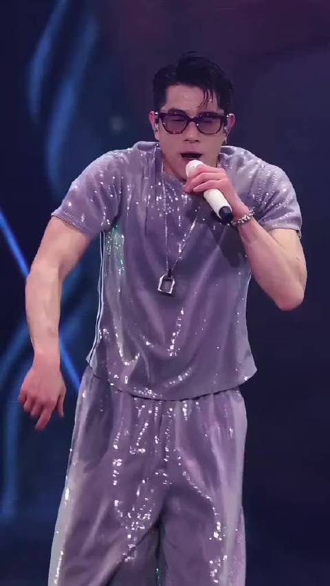 郭富城衢州演唱会唱响经典，对你爱不完引发全场共鸣