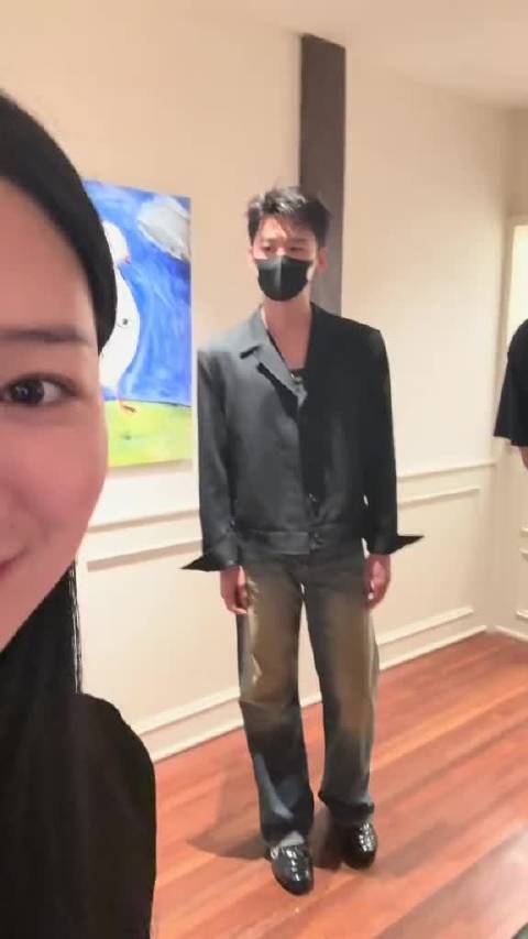周一偶遇白敬亭现身上海GOODBAI店试鞋