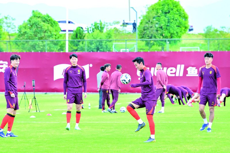 张玉宁：“肇庆训练条件很好”