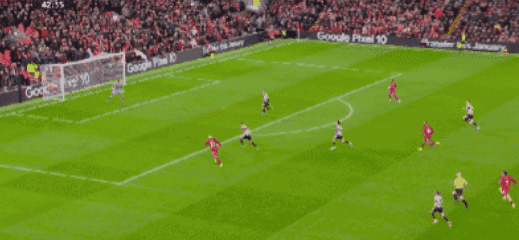 维尔茨传射埃基蒂克双响，萨拉赫英超历史第一人，利物浦4-1纽卡