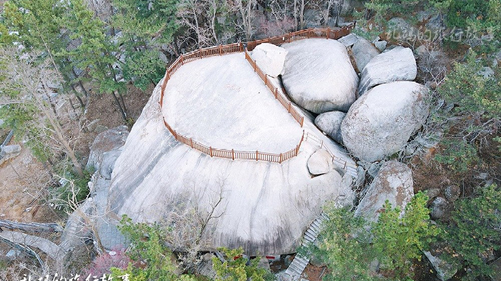 青岛崂山有座千年石窟，历代道士修炼之地，罕见星斗图成未解之谜