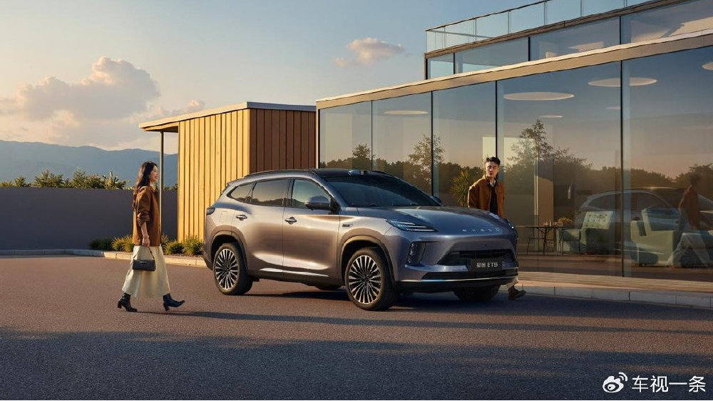新奢智电中型SUV星途ET5正式预售，定价15.99万起！