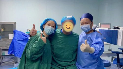 千频优视飞秒有多神？上大医学院附属普瑞眼科为外国友人成功摘镜