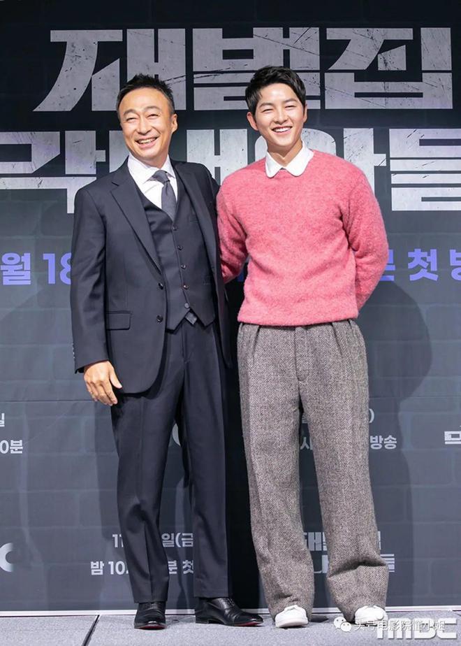 《财阀家的小儿子》火了,爷爷演技炸!只比“孙子”宋仲基大17岁休闲区蓝鸢梦想 - Www.slyday.coM 《财阀家的小儿子》火了,爷爷演技炸!只比“孙子”宋仲基大17岁休闲区蓝鸢梦想 - Www.slyday.coM